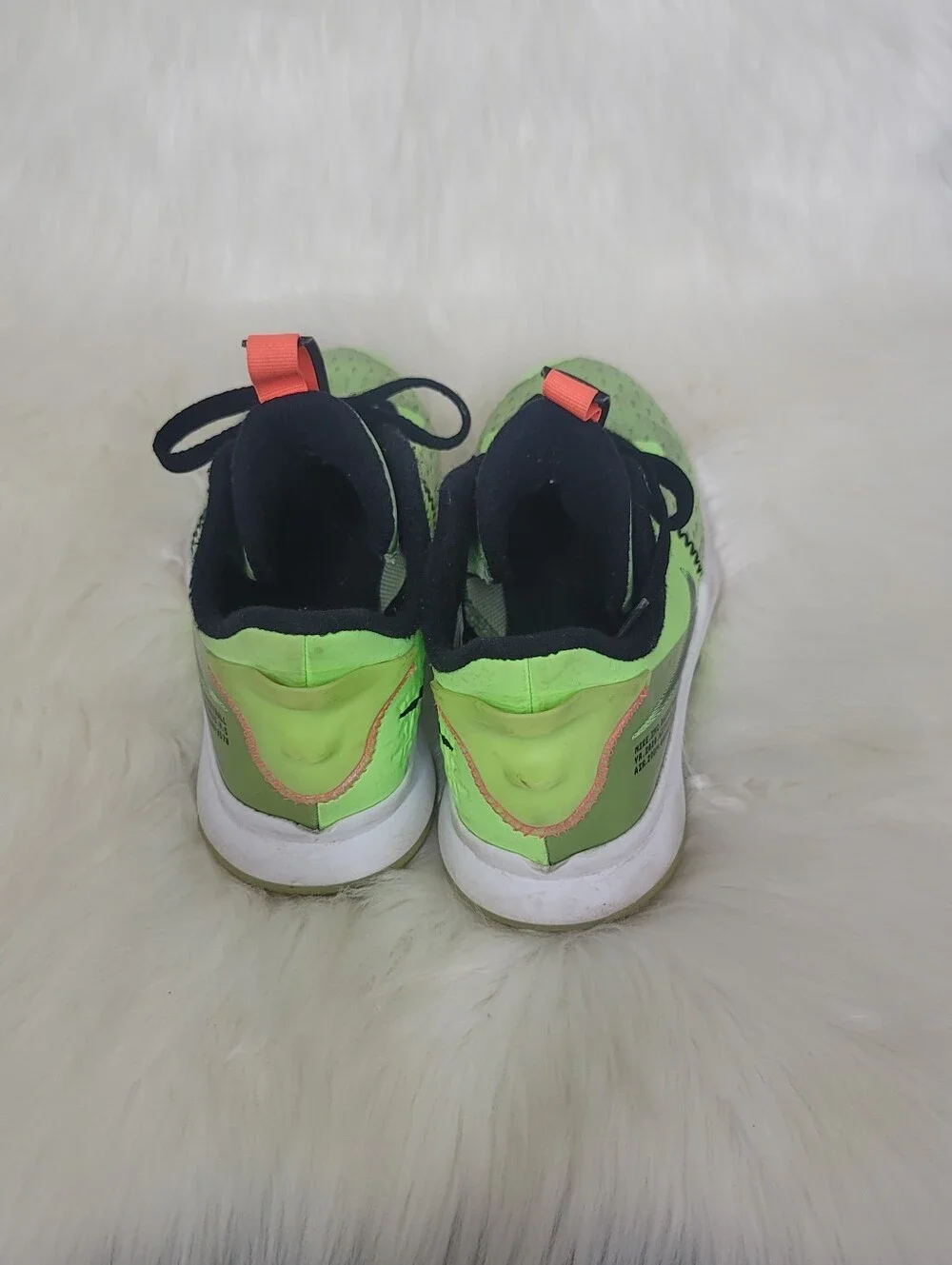 Nike LeBron Witness 5 Grinch Size 4.5y